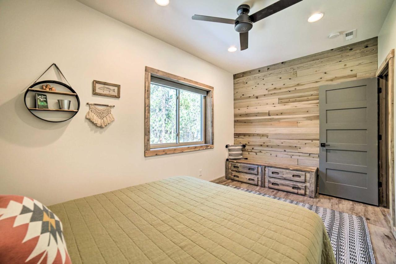 Contemporary Cabin With Game Room And Fire Pit Island Park Ngoại thất bức ảnh