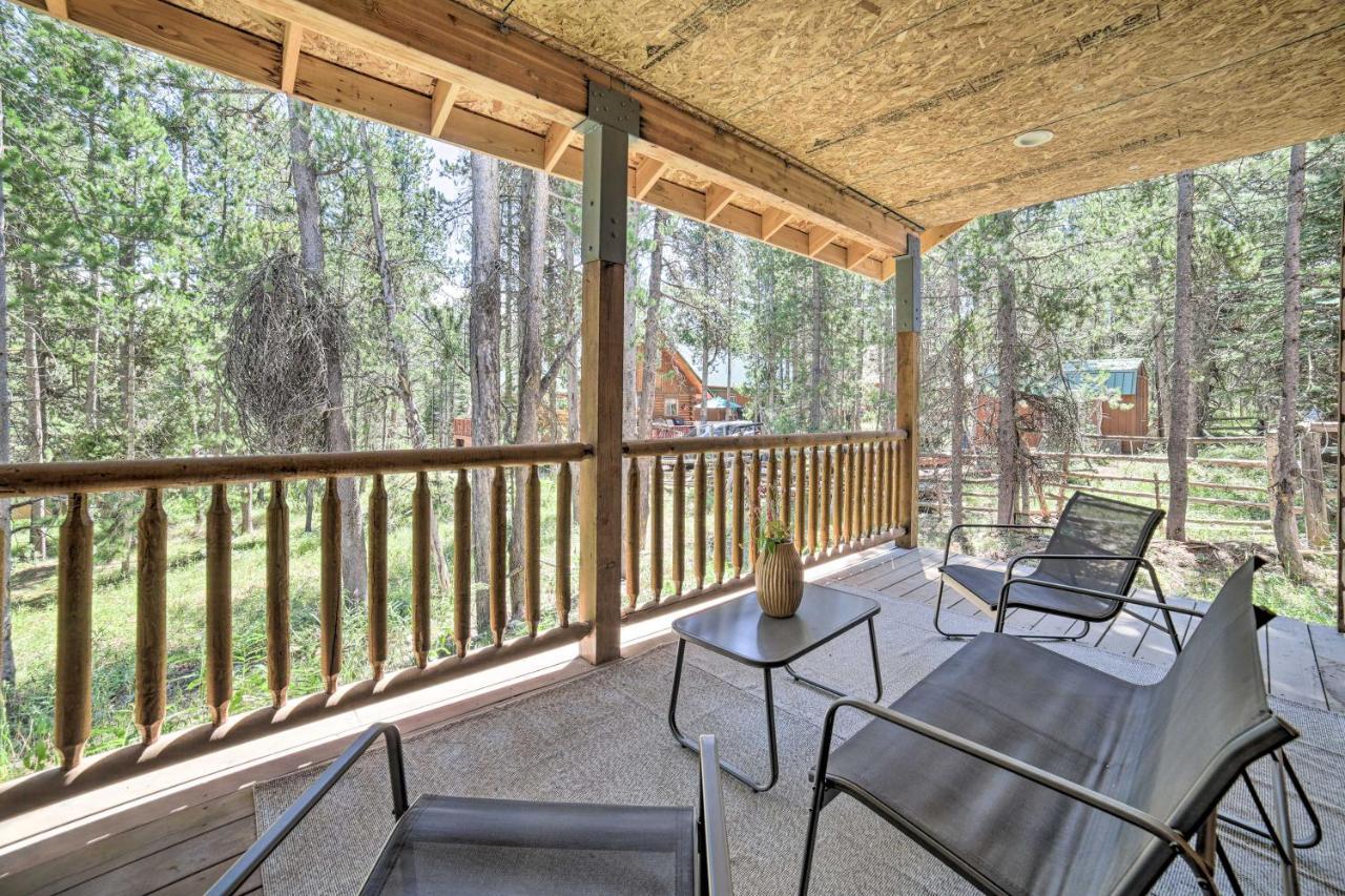 Contemporary Cabin With Game Room And Fire Pit Island Park Ngoại thất bức ảnh